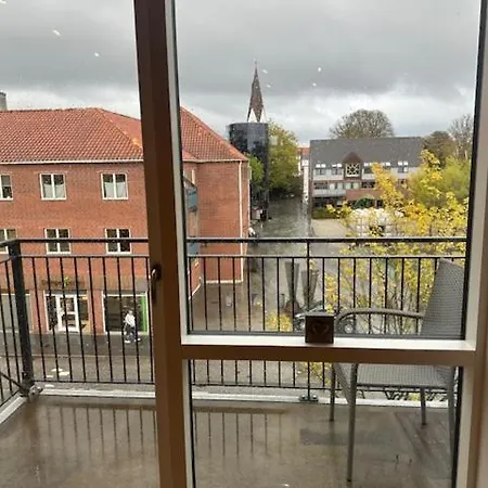 37-2-4 Daemningen Apartament *